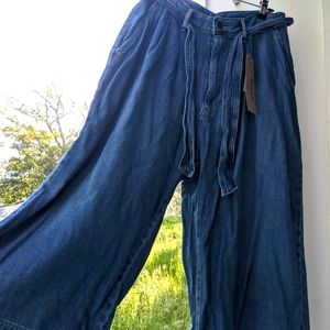 Fun NWT Genuine Levi's Paper Bag Pants
